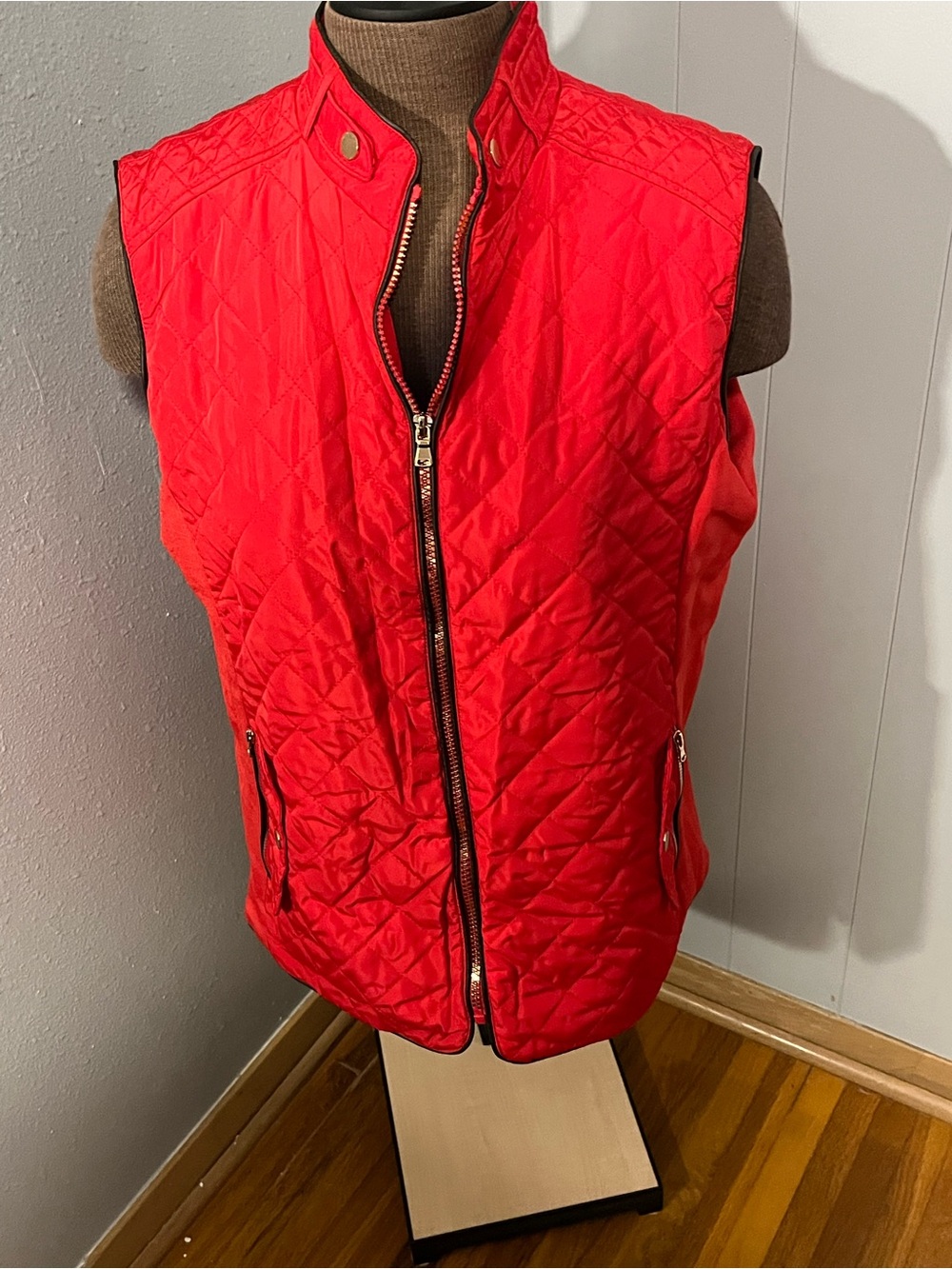 Quilted Red Women's Vest Jacket - Lightweight Sleeveless Coat